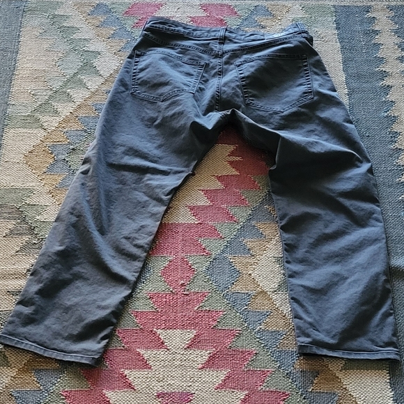 Dockers Straight Fit Jean Cut All Seasons Tech Pants 32" - Steelhead Gray - Picture 3 of 8